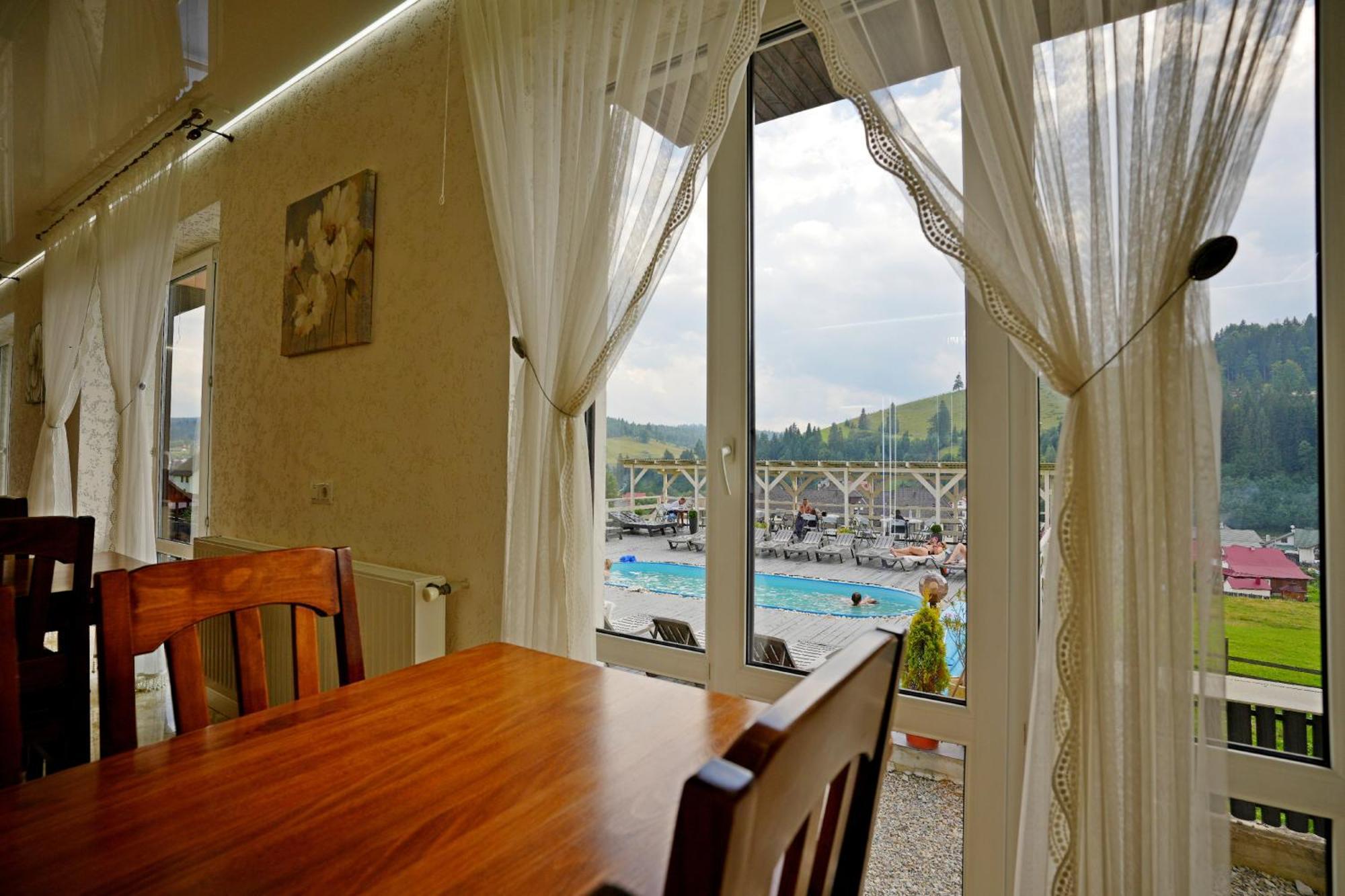 Villa Loiza Bukovel Exterior photo
